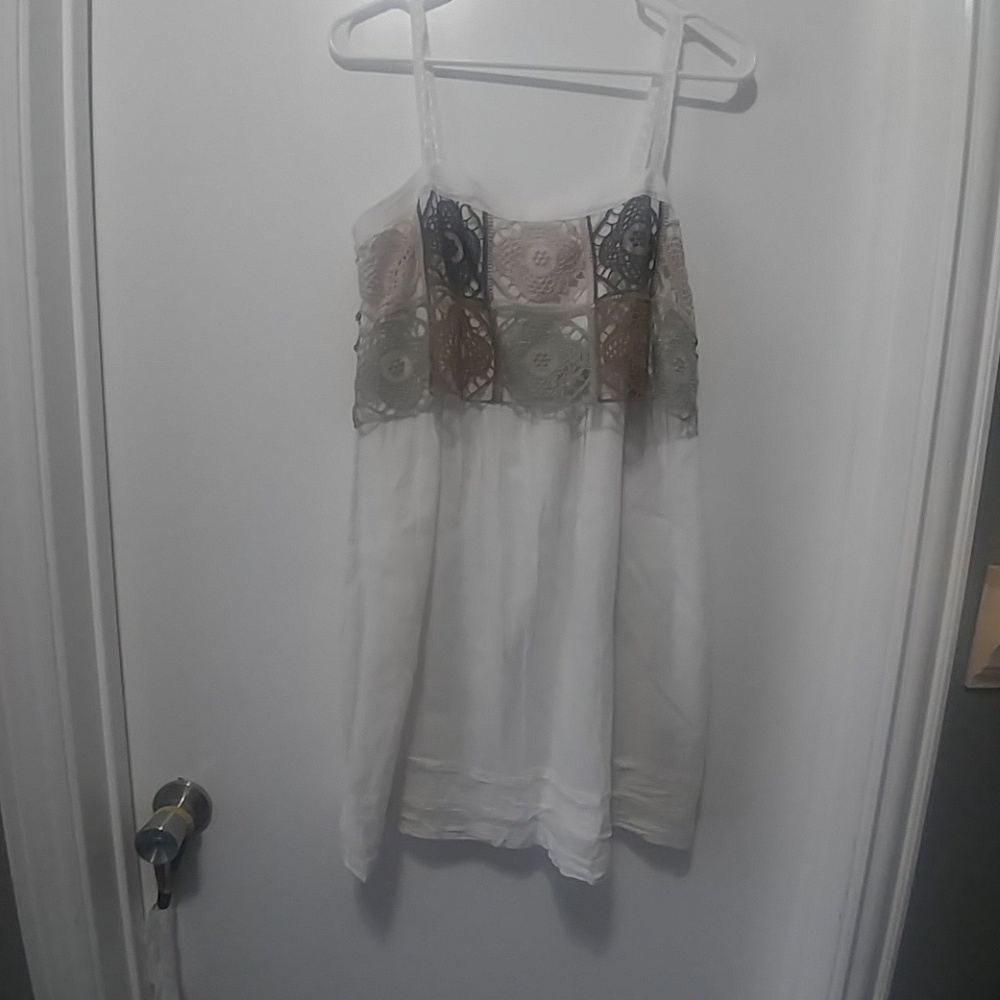 V christina embroidered dress